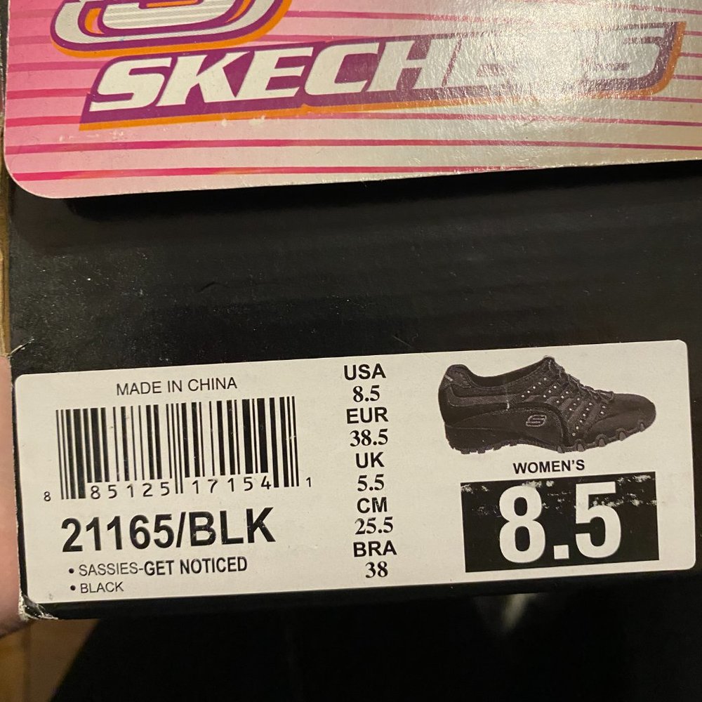 Sketchers Sassies in Black Size 8.5 - Picture 5 of 6